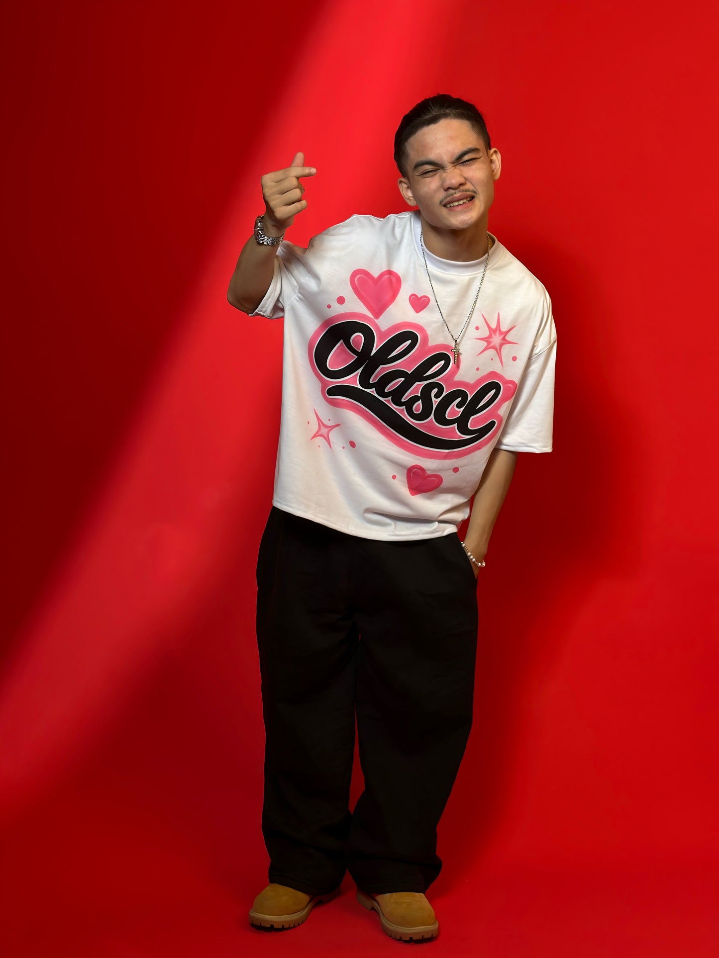 LOVE DON'T CHANGE TEE (WHITE)