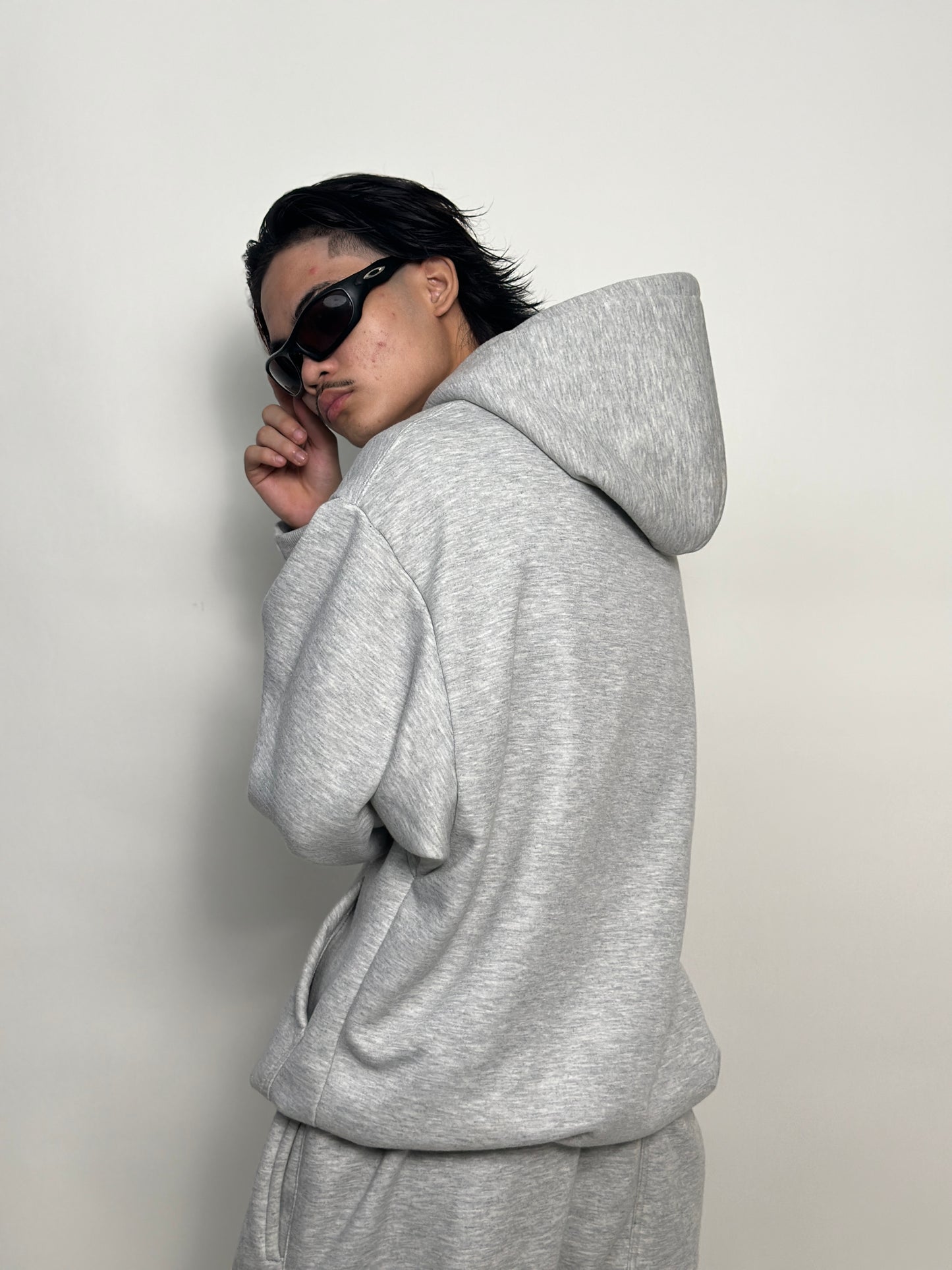 PLAIN BOXY OVERSIZED HOODIE