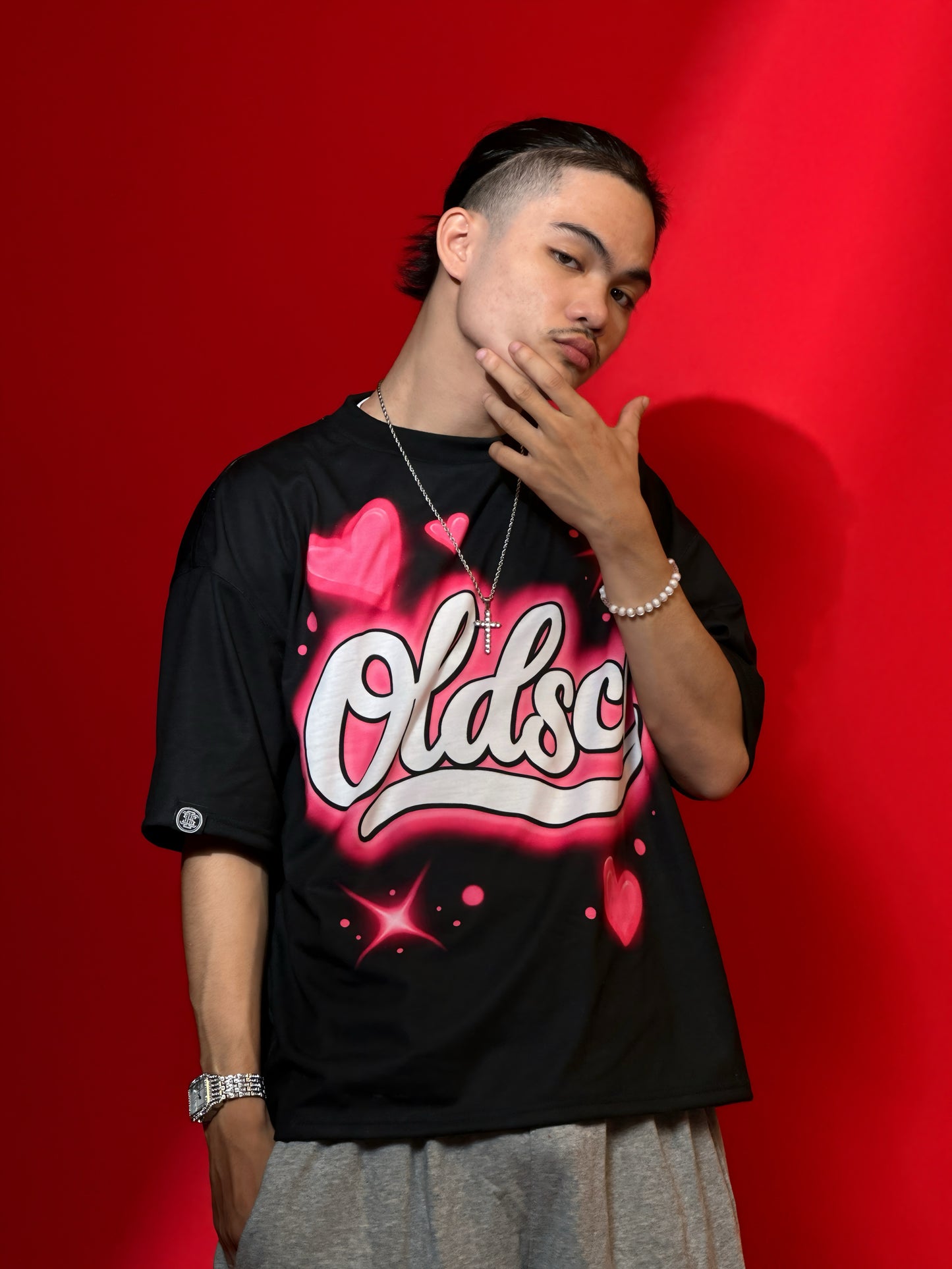 LOVE DON'T CHANGE TEE (BLACK)