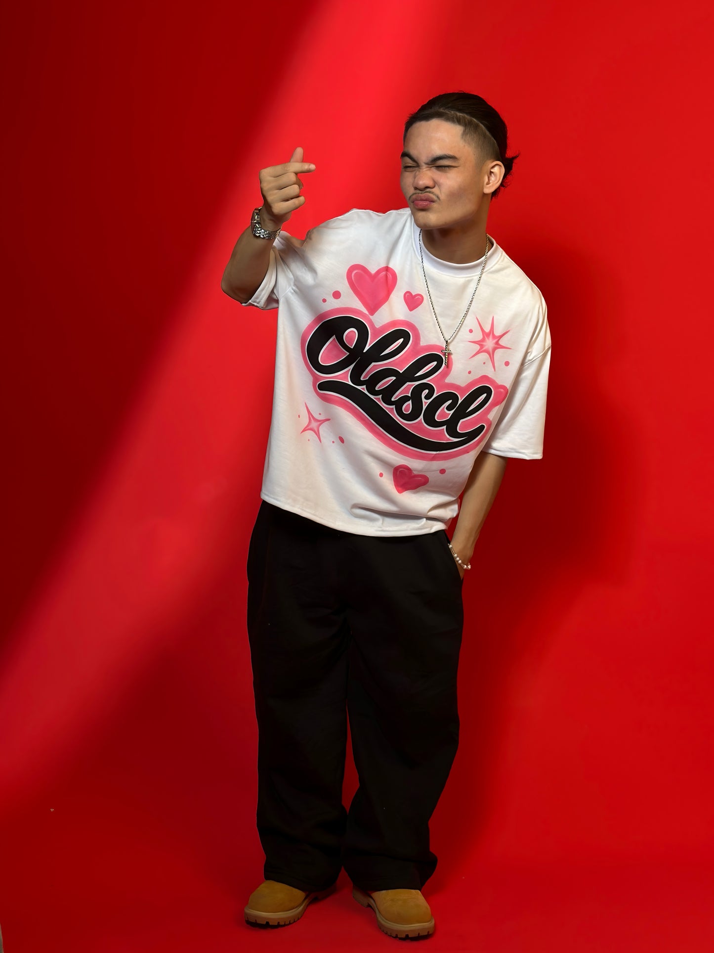 LOVE DON'T CHANGE TEE (WHITE)