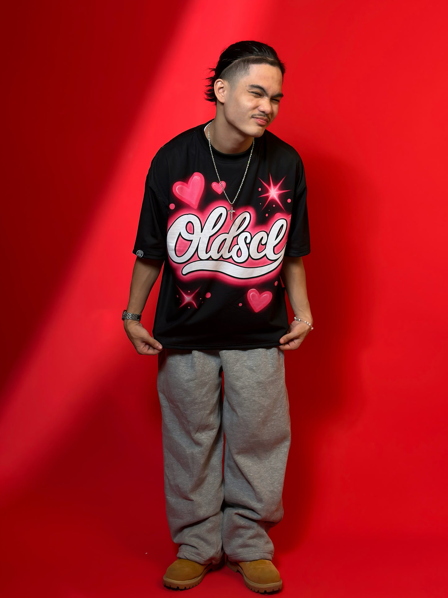 LOVE DON'T CHANGE TEE (BLACK)