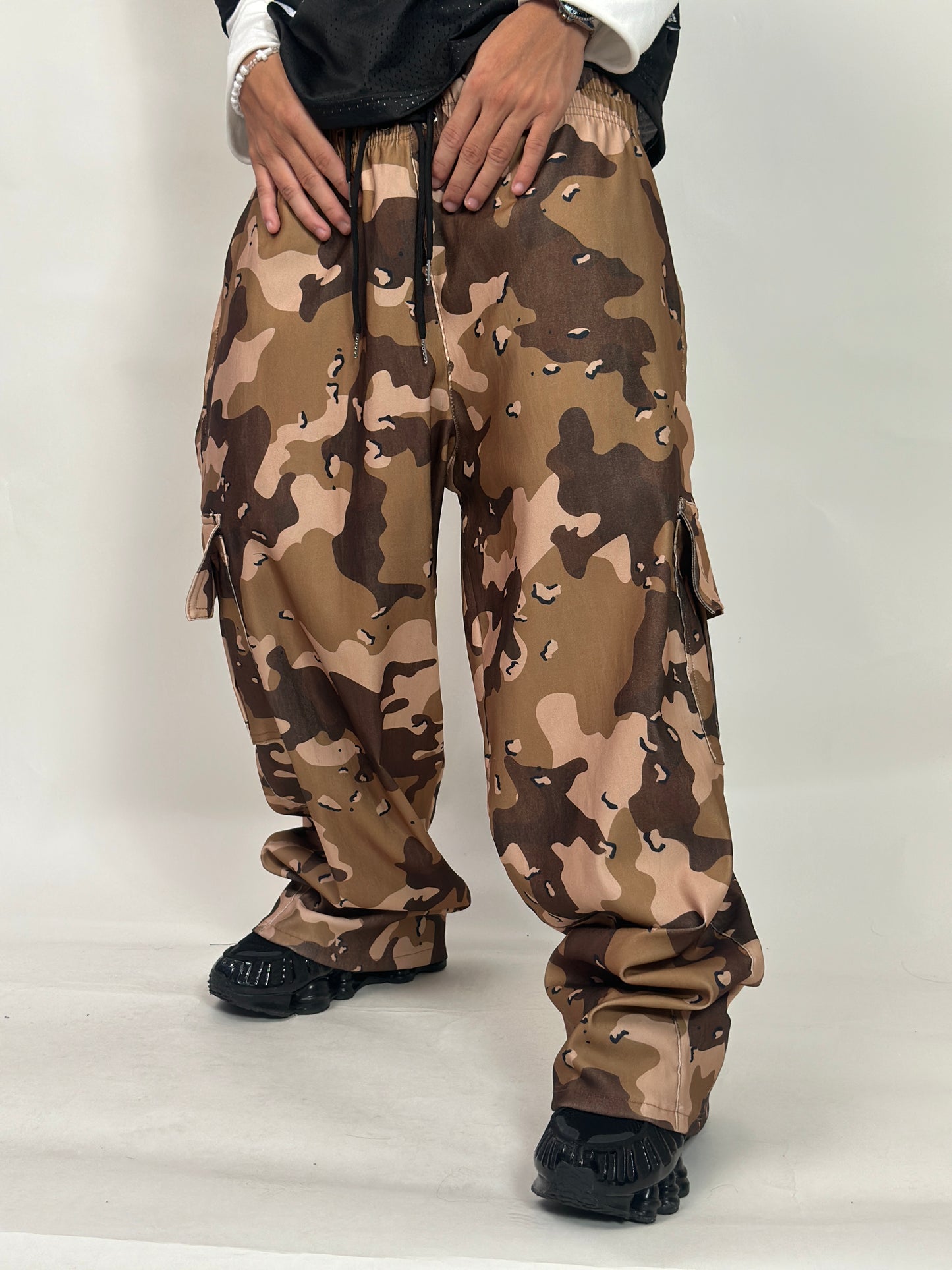 BROWN CAMO CARGO PANTS