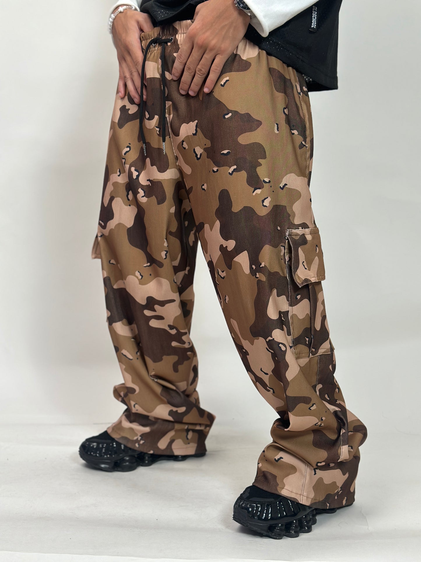 BROWN CAMO CARGO PANTS